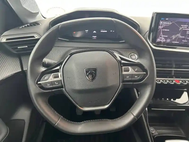 Peugeot 208 puretech 100 s&amp;s bvm6 — photo 9
