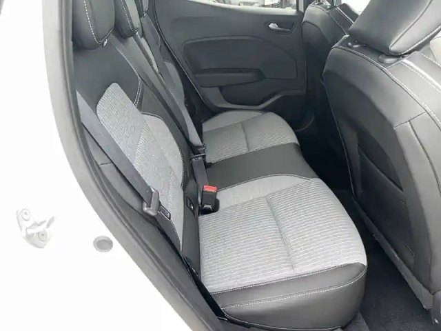 Renault Clio e-tech full hybrid 145 ch gsr2 — photo 15