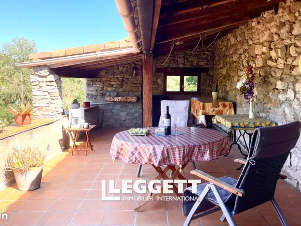 Maison 7 pièces 196 m²