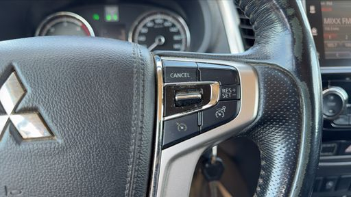 Mitsubishi L200 2.4 DI-D 181 4WD - Intense Connect – 2018 – 165157 km – Diesel – Boîte Manuelle — photo 10