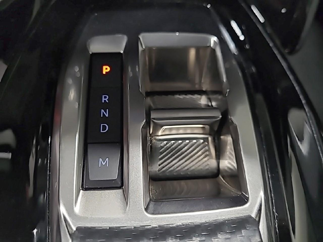 Peugeot 208 hybrid 100 e-dcs6 allure — photo 17