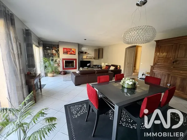 Maison 5 pièces 143 m²