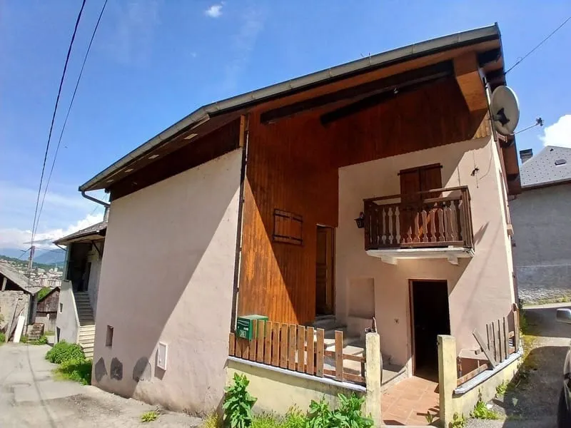 Photo 1