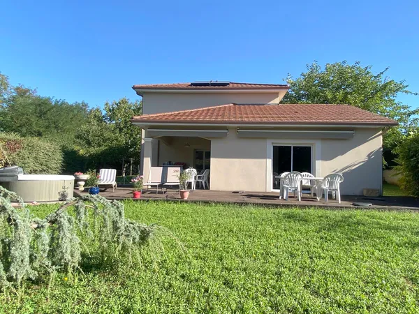 Vends maison 130m² Villefontaine - 4 chambres