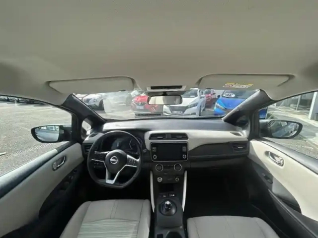 Nissan Leaf 150ch 40kwh acenta 22 — photo 9
