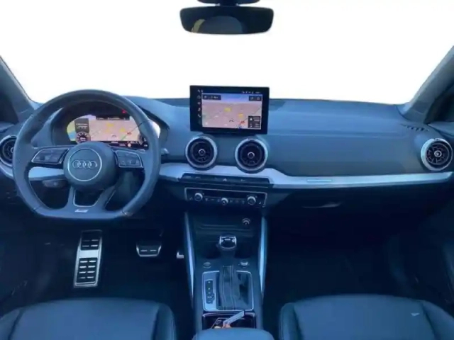 Audi Q2 35 tfsi 150 s tronic 7 s line plus — photo 8