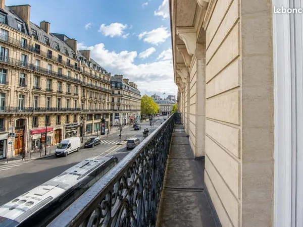 Bureaux 372 m²