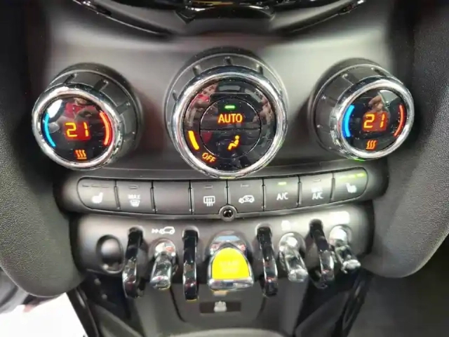 Mini Mini hatch 3 portes cooper se 184 ch — photo 23
