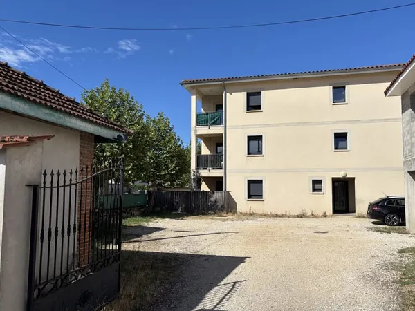 A vendre T4 de 114 m² loué actuellement
