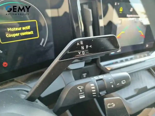 Renault Megane e-tech ev60 220 ch super charge — photo 18