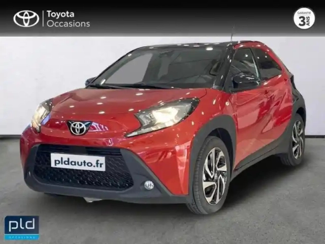 Toyota Aygo X 1.0 vvt-i 72ch design my24 — photo 1