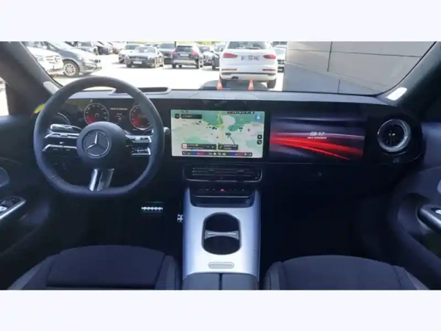 Mercedes Cla eq — photo 11
