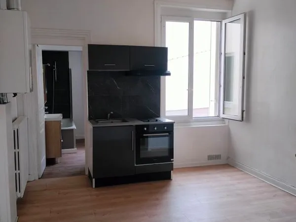 F2 RUE GERUZEZ REIMS DPE E 35m2 590