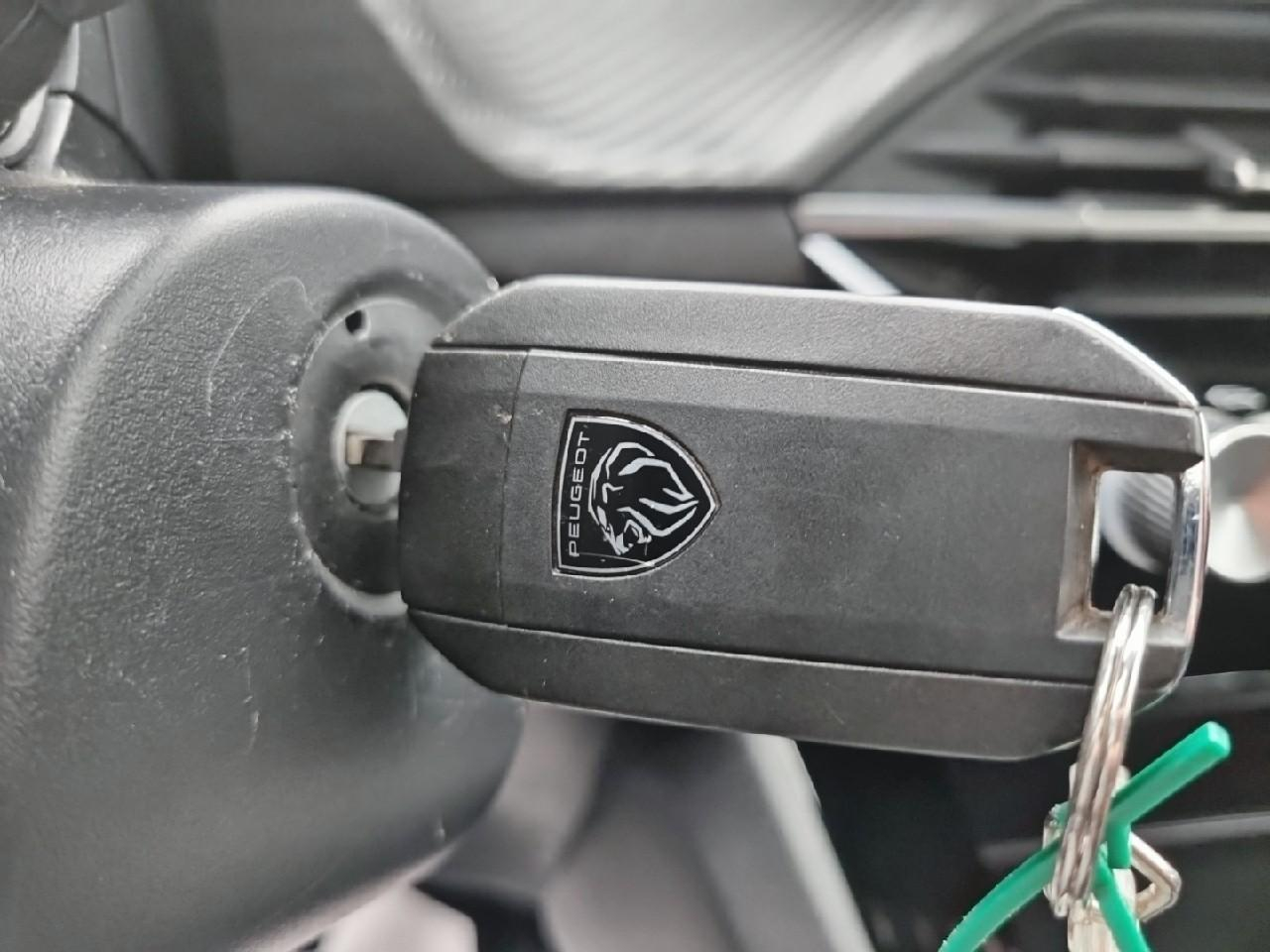 Peugeot 2008 100 s&s bvm6 style — photo 20