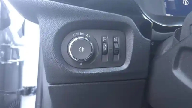 Opel Corsa 1.2 turbo hybrid 110 ch autom — photo 10