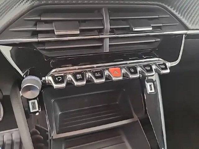 Peugeot 208 puretech 100 s&amp;s bvm6 — photo 21