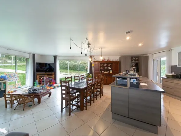 Maison 4 pièces 140 m²