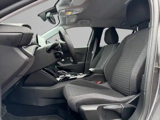 Peugeot 2008 puretech 130 s&amp;s eat8 — photo 39