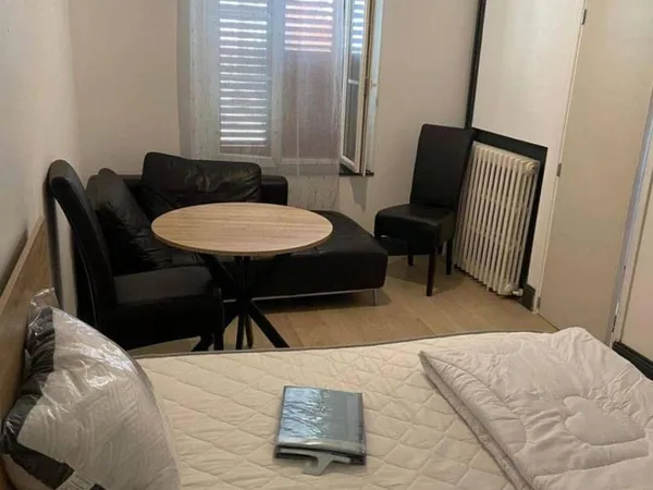 Chambre meublée à louer en colocation