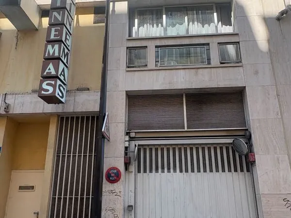 Parking sous terrain à louer dans le quartier de Montparnasse,accès rue Delambre et bvd Montparnasse