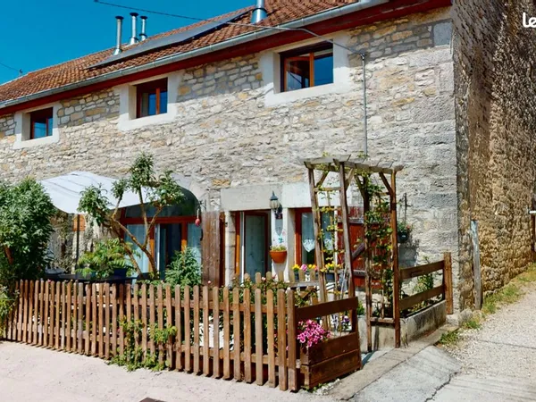 Maison 9 pièces 215 m²