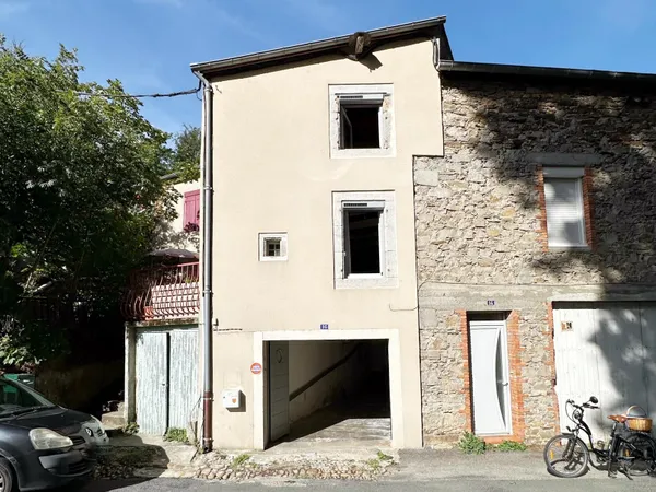 Maison de village 3 pièces avec garage au coeur de Brassac