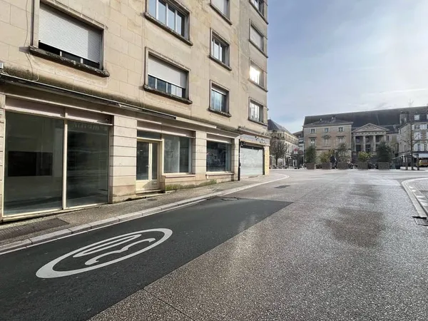 Local commercial 75 m²