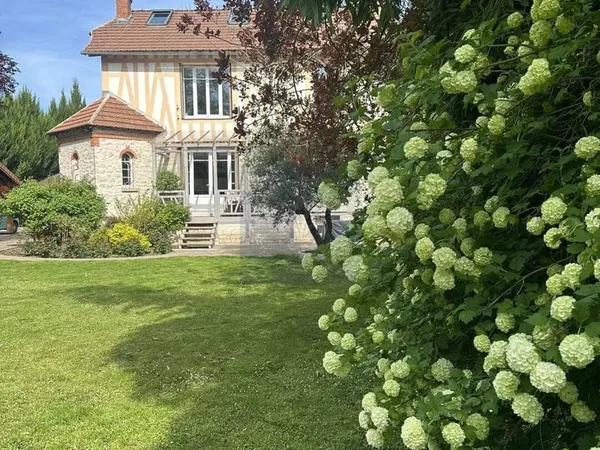 Maison 6 pièces 180 m²