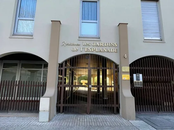 Stationnement Location Nîmes 90€