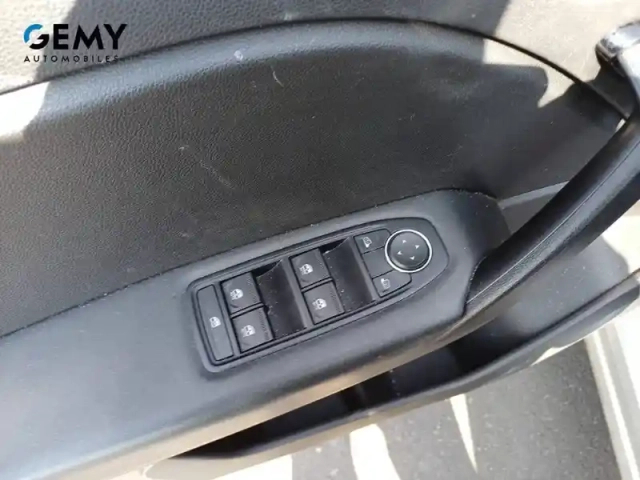 Renault Captur tce 90 — photo 14
