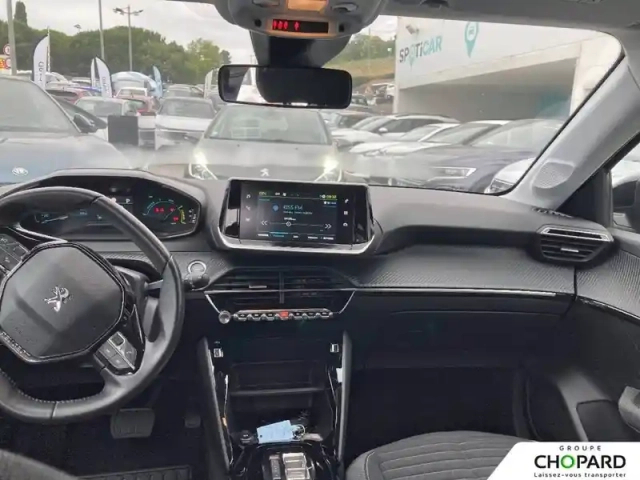 Peugeot 208 electrique 50 kwh 136ch — photo 15