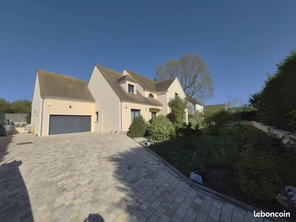 Maison 8 pièces 210 m²