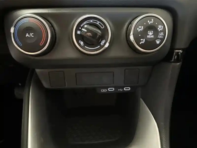 Toyota Yaris 120 vvt-i dynamic business 5p mc24 — photo 11