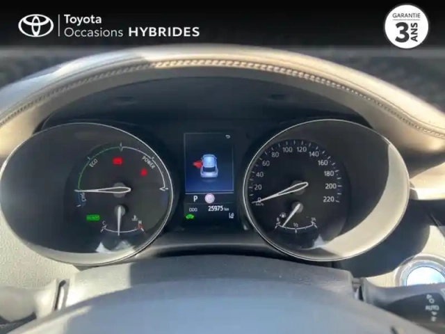 Toyota C-Hr 122h distinctive 2wd e-cvt my22 — photo 14