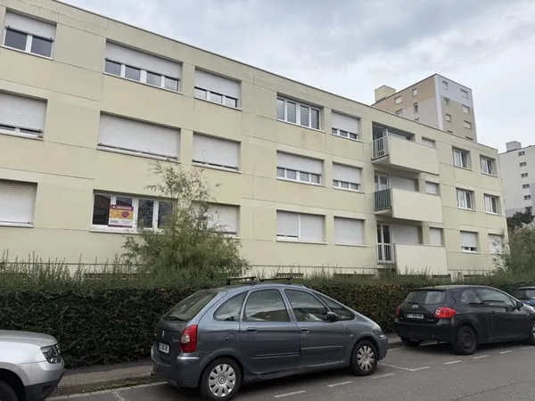 THIONVILLE STUDIO avec parking 25m2 65000EUR