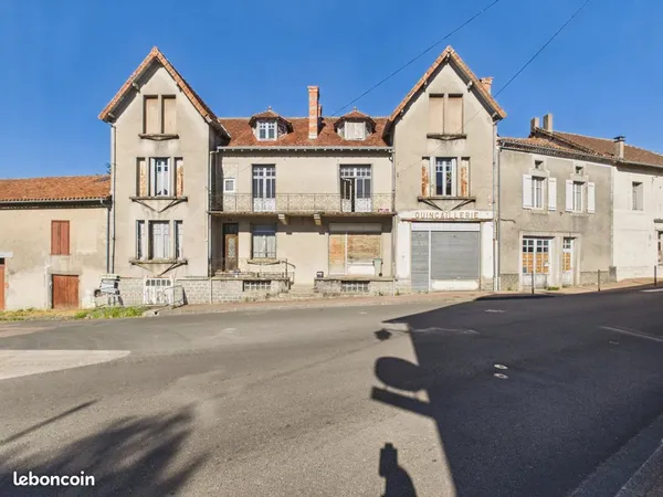 Maison 8 pièces 235 m²