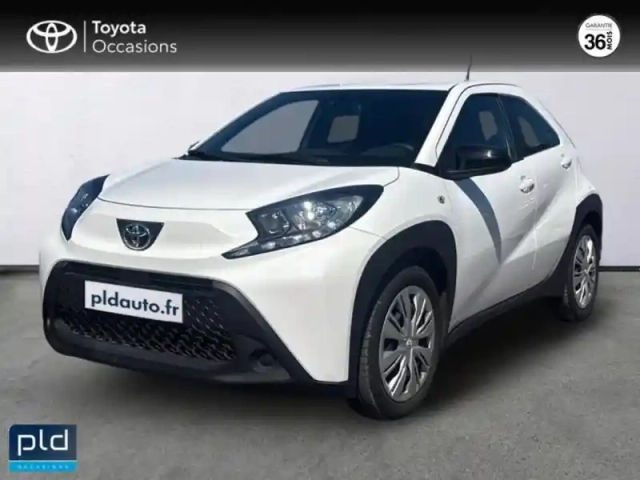 Toyota Aygo x 1.0 vvt-i 72ch dynamic — photo 1