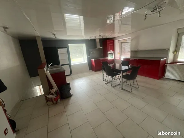 A louer disponible de suite appartement Pont-De-Roide