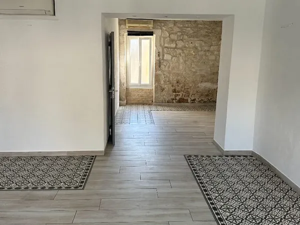 Maussane les Alpilles : Local commercial 60m² centre ville