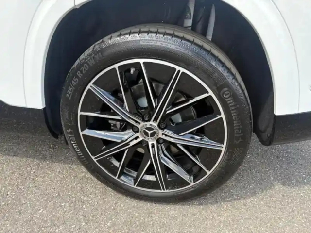 Mercedes Glb 200 amg line — photo 9