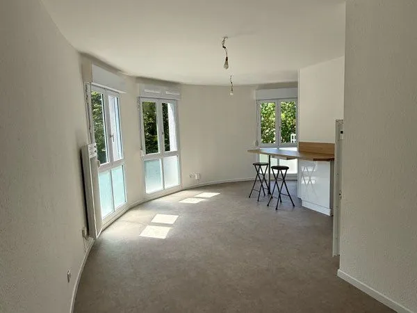 Studio 32 m² entièrement rénové