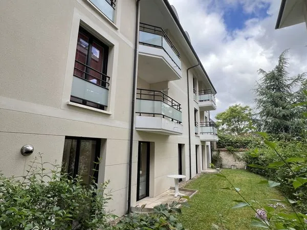 Studio 1 pièce 28 m²