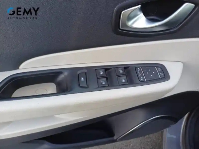Renault Captur tce 150 fap edc — photo 14