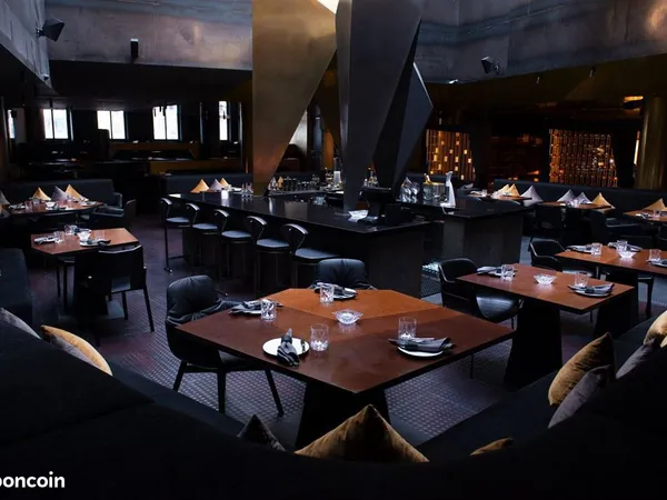 Bar, restaurant 400 m² PARIS