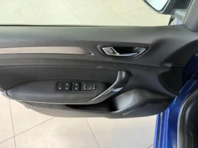 Renault Megane 1.5 blue dci 115ch evolution edc -23 — photo 14