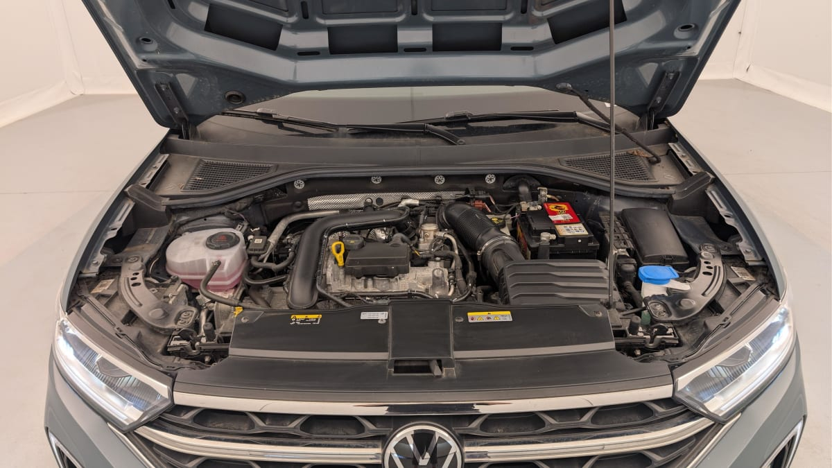 Volkswagen T-Roc — photo 20