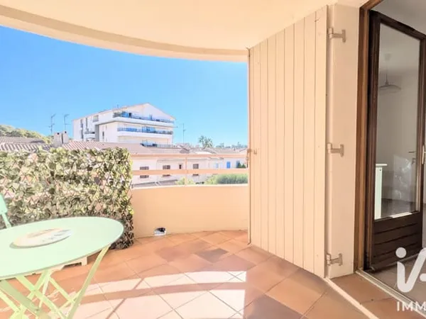 Studio 1 pièce 28 m²