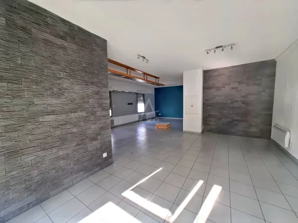 Local commercial 4 pièces 98 m²