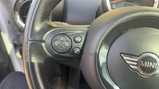 Mini Countryman 2.0 Cooper D 112 - Chili – 2016 – 127569 km – Diesel – Boîte Manuelle — photo 5