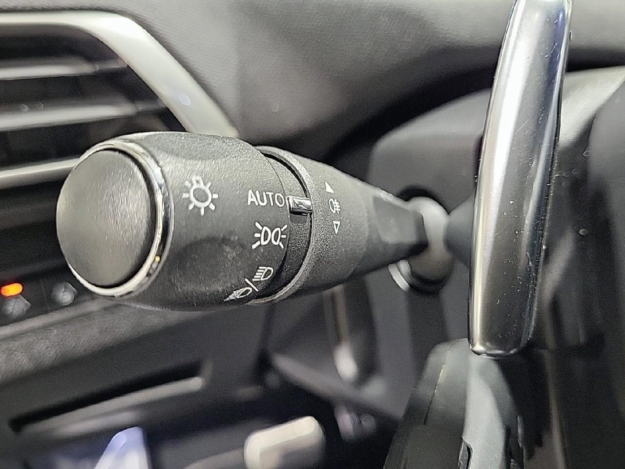 Peugeot 3008 hybrid4 300 e-eat8 gt pack — photo 21